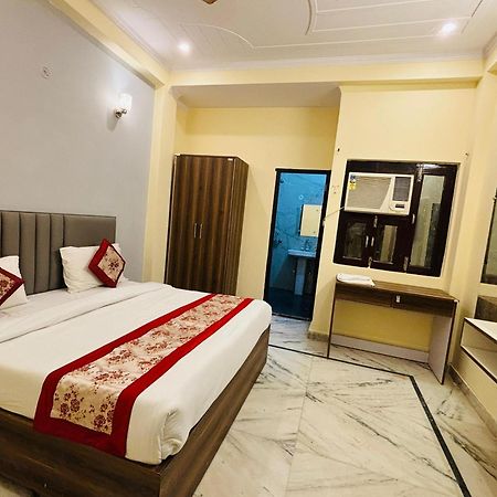 Hotel Vegas Corporate Suites Noida Eksteriør bilde