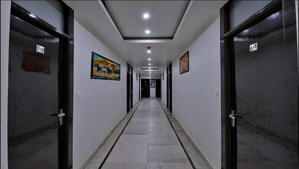 Hotel Vegas Corporate Suites Noida Eksteriør bilde