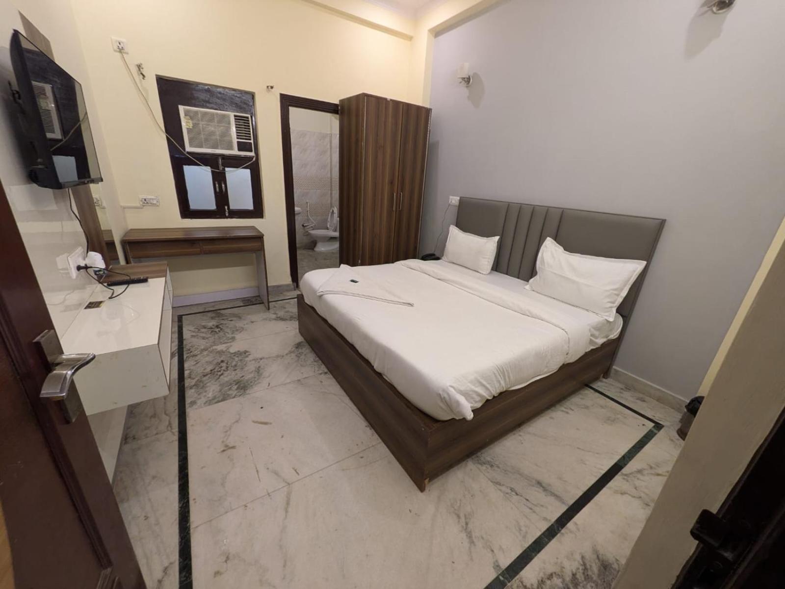 Hotel Vegas Corporate Suites Noida Eksteriør bilde