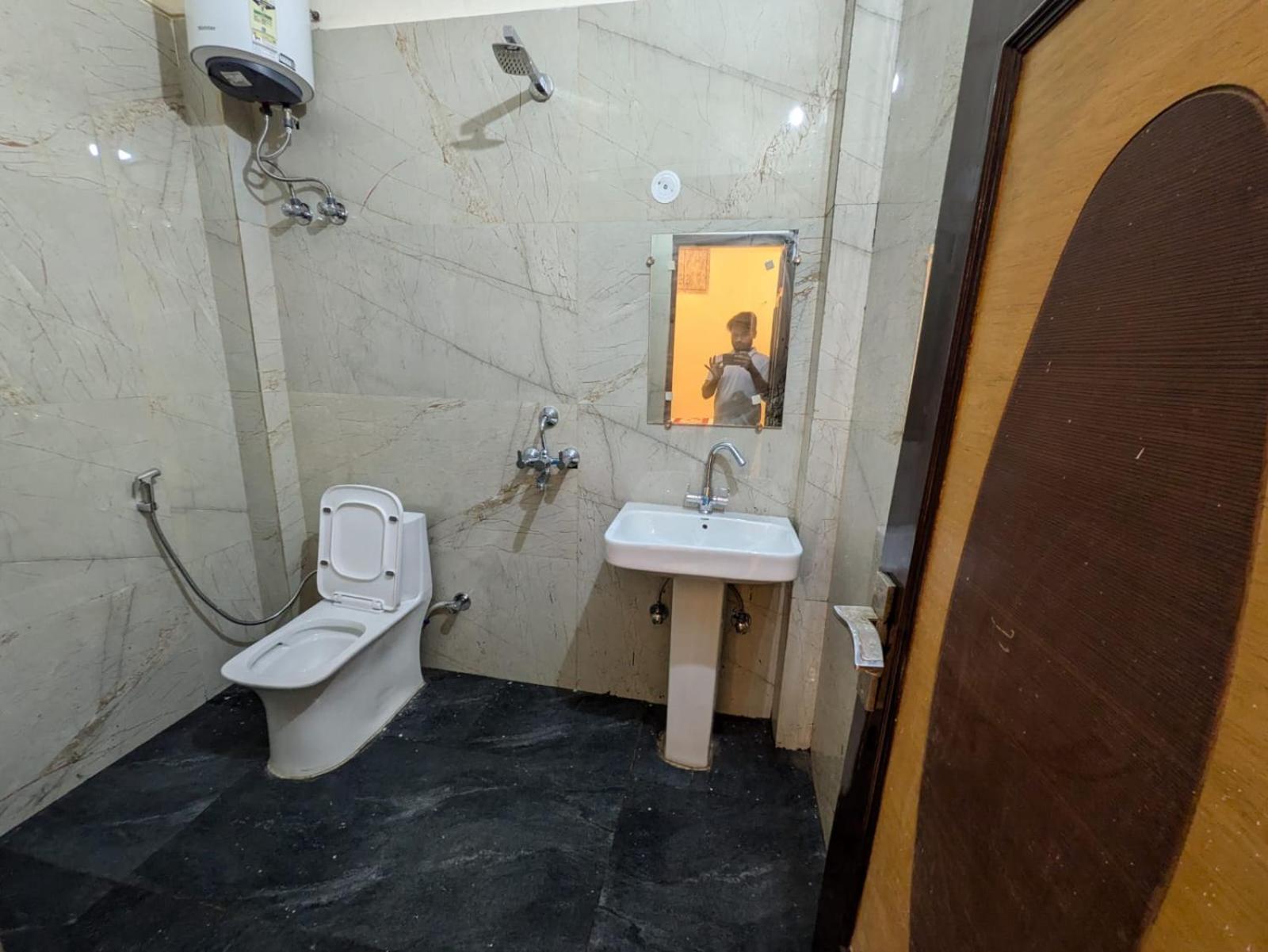 Hotel Vegas Corporate Suites Noida Eksteriør bilde