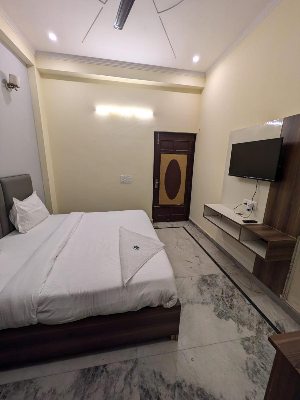 Hotel Vegas Corporate Suites Noida Eksteriør bilde